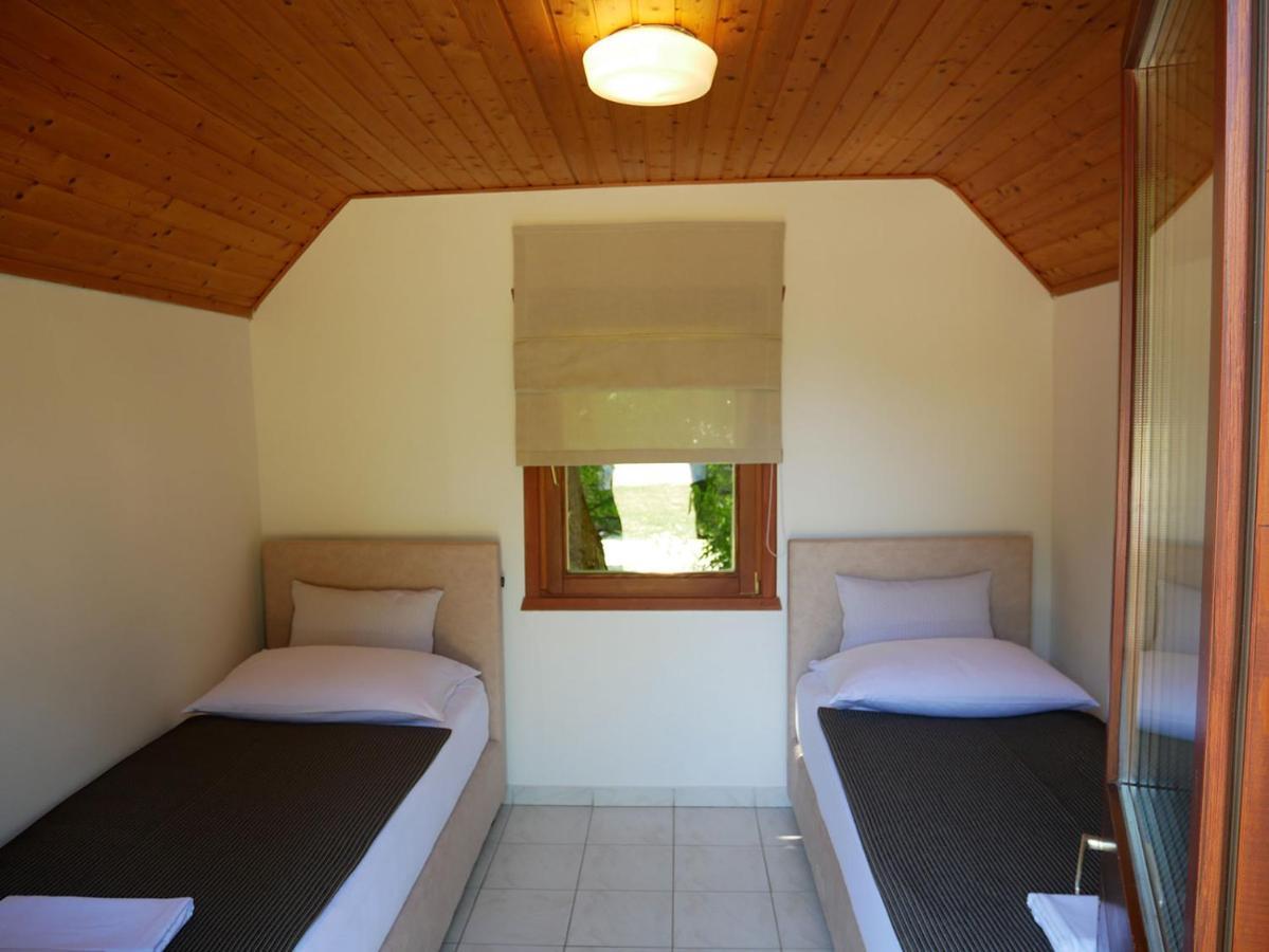 Bungalows Korana - Campsite Korana Seliste Dreznicko Exterior photo